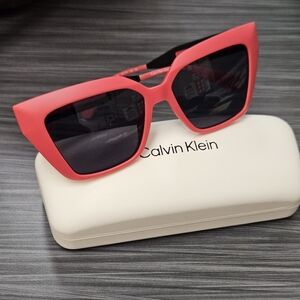 NEW Calvin Klein Jeans Women's Sunglasses Pink Plastic Butterfly Frame